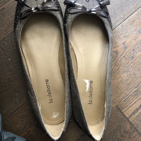 Liz Claiborne® Toe Ballet Flats - Picture 2 of 3